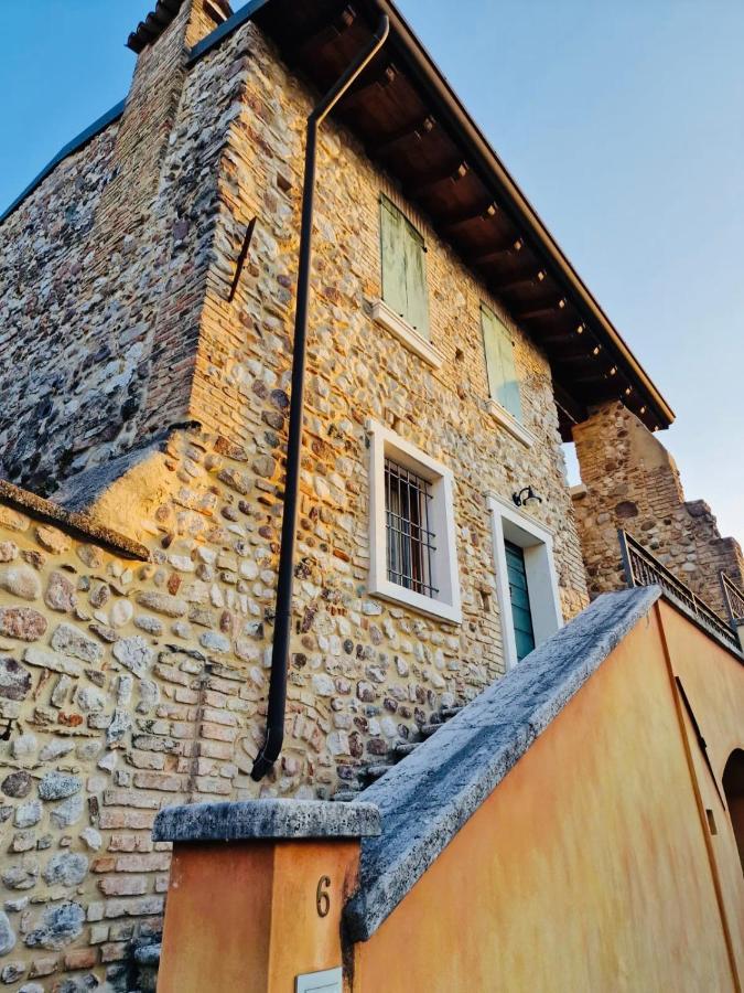 Thomas' Castle Apartment Pozzolengo Exterior photo